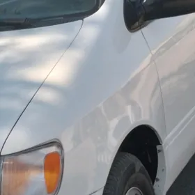 Toyota Sienna 2000
