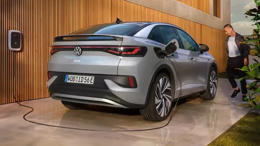 Volkswagen обошла Tesla по продажам электрокаров в Европе