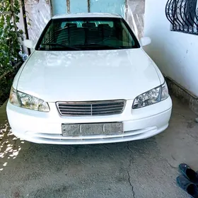Toyota Camry 2000