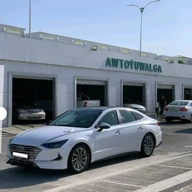 Hyundai Sonata 2021