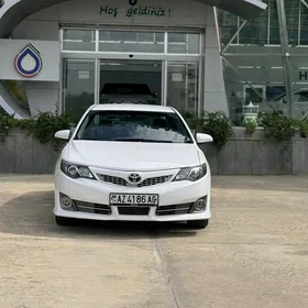 Toyota Camry 2013