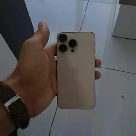 iPhone 16 pro owurlen xs