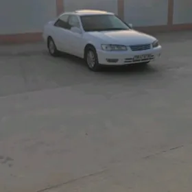 Toyota Camry 2000
