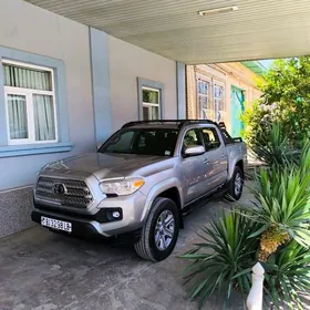 Toyota Tacoma 2017