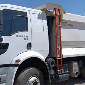 Ford Cargo 3535D 2012