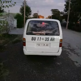 Toyota Hiace 2002