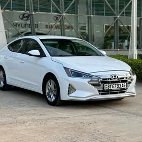 Hyundai Elantra 2020