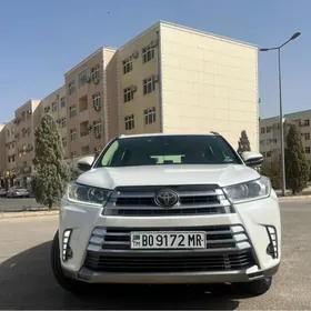 Toyota Highlander 2019