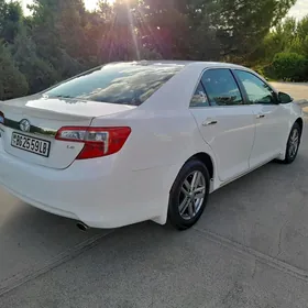 Toyota Camry 2012