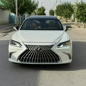 Lexus ES 350 2021