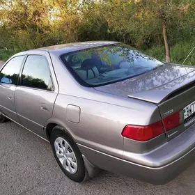 Toyota Camry 2001