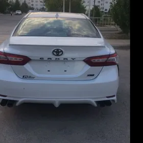 Toyota Camry 2020