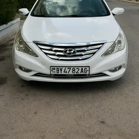 Hyundai Sonata 2011