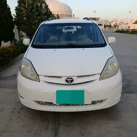 Toyota Sienna 2004