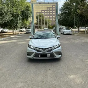 Toyota Camry 2022