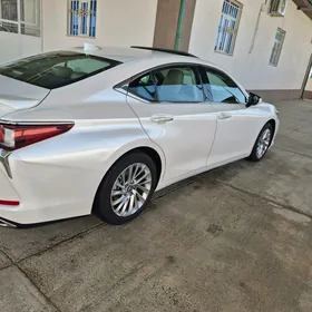 Lexus ES 350 2020