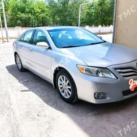 Toyota Camry 2011