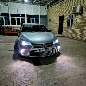 Toyota Camry 2016