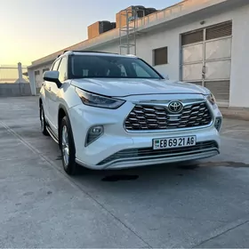 Toyota Highlander 2020
