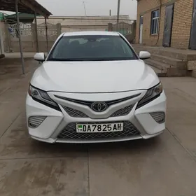 Toyota Camry 2020