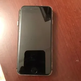 iPhone 8