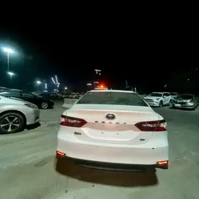 Toyota Camry 2020