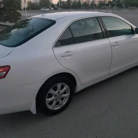 Toyota Camry 2011