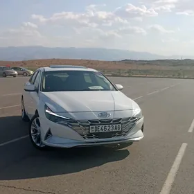 Hyundai Elantra 2021