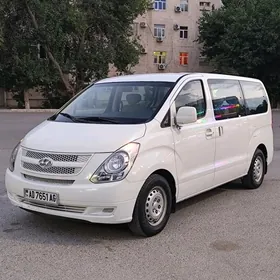 Hyundai H-1 2013