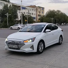 Hyundai Elantra 2020