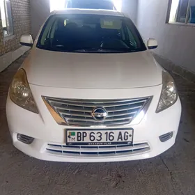 Nissan Versa 2012