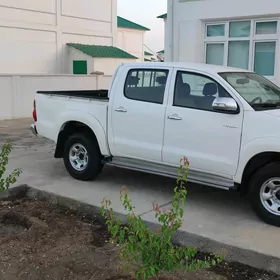 Toyota Hilux 2013