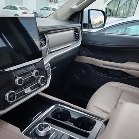 Ford Expedition 2022