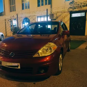 Nissan Versa 2011