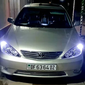 Toyota Camry 2004