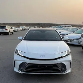 Toyota Camry 2025
