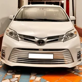 Toyota Sienna 2020