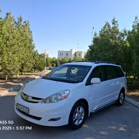 Toyota Sienna 2008