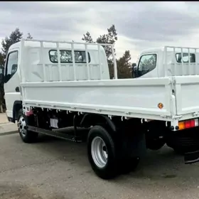 Mitsubishi Canter 2025