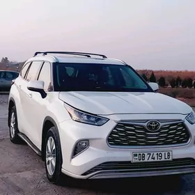 Toyota Highlander 2022