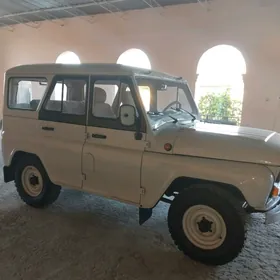 UAZ 469 2001