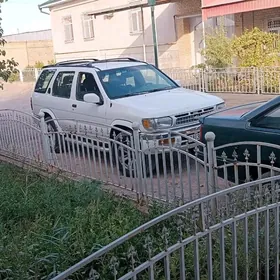 Nissan Pathfinder 1997