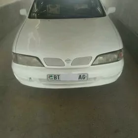Nissan Primera 1998