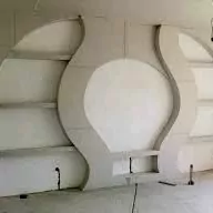 уста