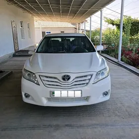 Toyota Camry 2011