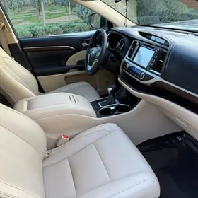 Toyota Highlander 2017