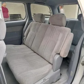 Toyota Sienna 2001