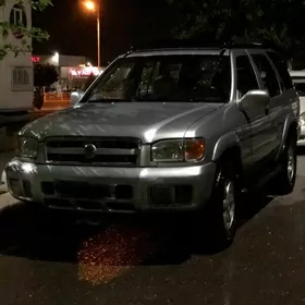 Nissan Pathfinder 2002