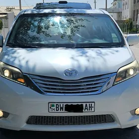 Toyota Sienna 2010