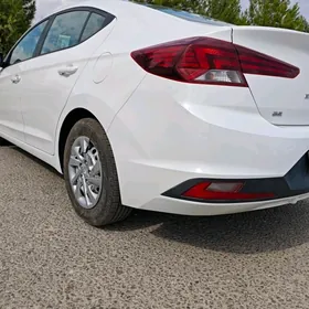 Hyundai Elantra 2020